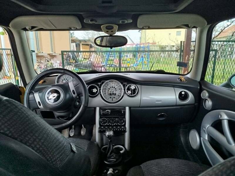 MINI Cooper 