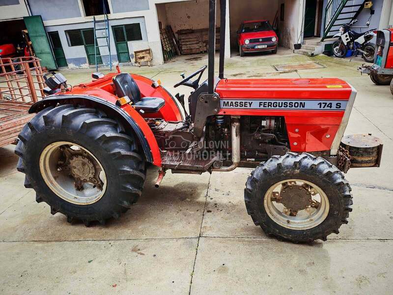 Massey Ferguson 174S