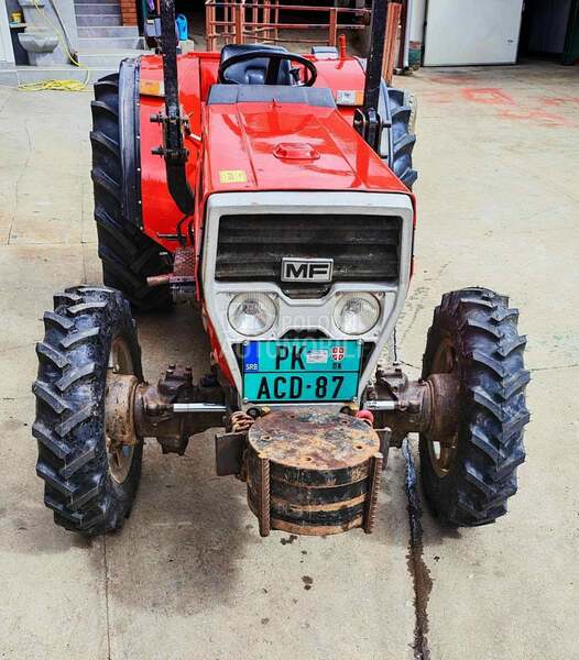 Massey Ferguson 174S