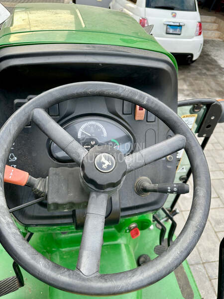 John Deere 5075
