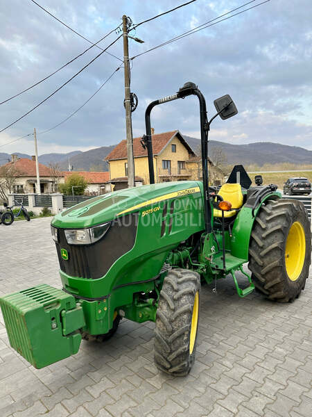 John Deere 5075