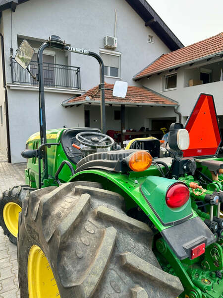 John Deere 5075
