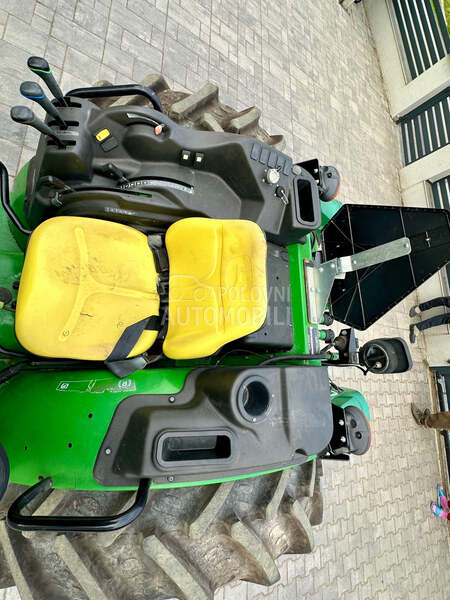 John Deere 5075
