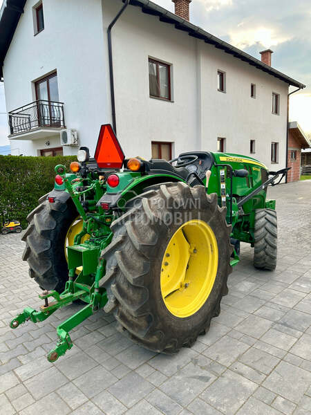 John Deere 5075