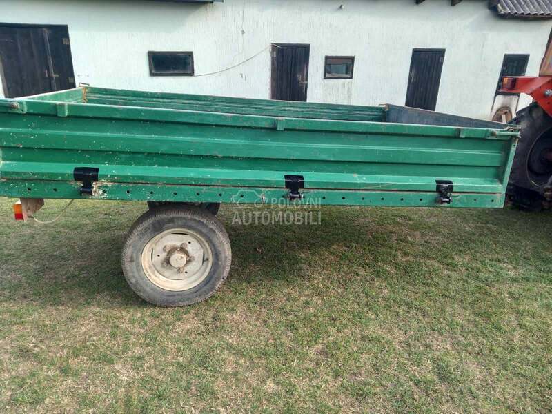 Prikolica jednoosovinka