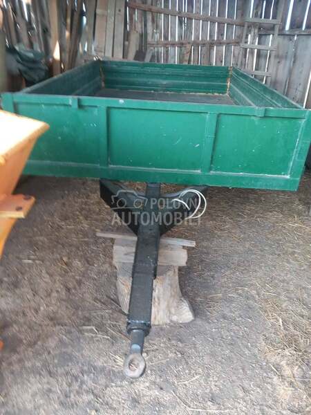 Prikolica jednoosovinka