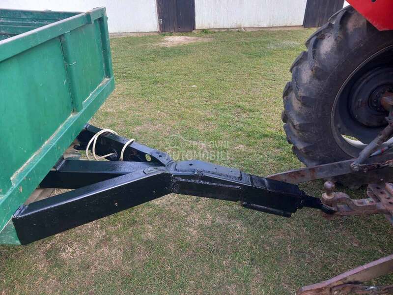 Prikolica jednoosovinka