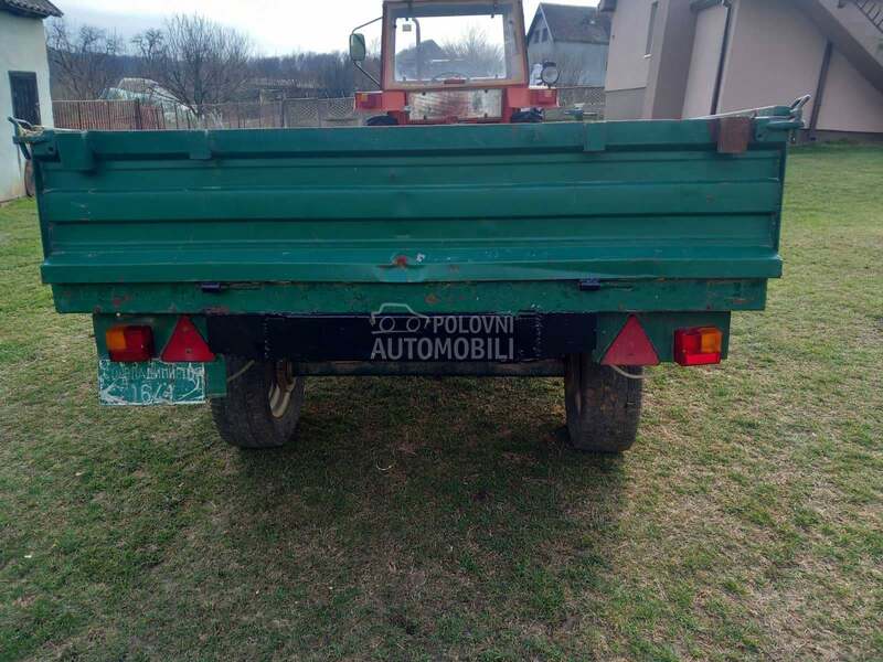 Prikolica jednoosovinka