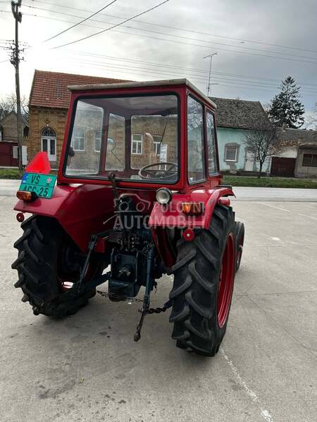 Universal 445  1420 radnih sati