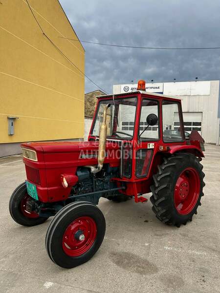 Universal 445  1420 radnih sati