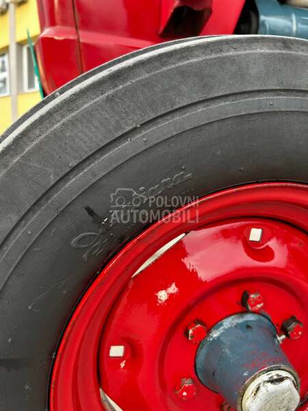 Universal 445  1420 radnih sati