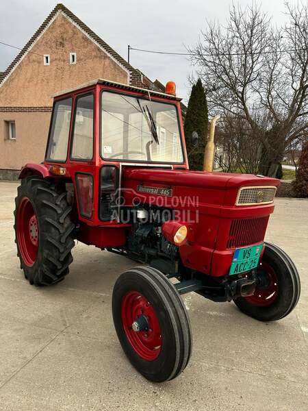 Universal 445  1420 radnih sati