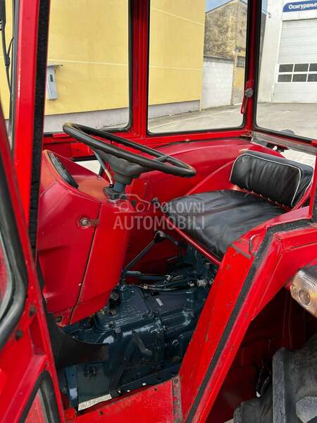 Universal 445  1420 radnih sati