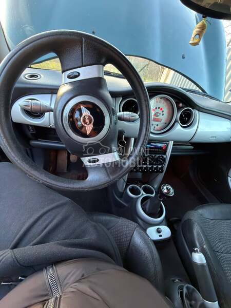 MINI Cooper 1.6