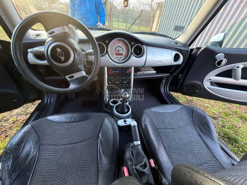 MINI Cooper 1.6