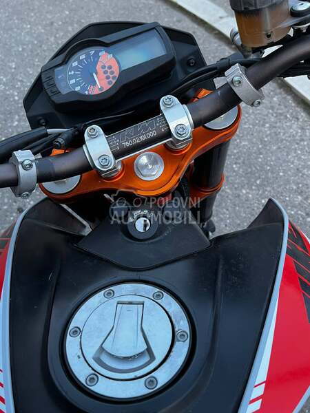 KTM Duke 690R