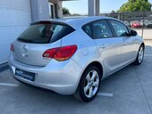 Opel Astra J 1.6b ENJOY