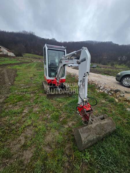 Takeuchi TB016