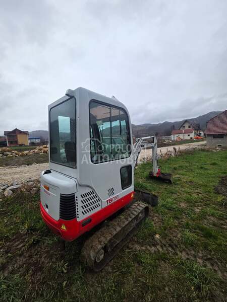 Takeuchi TB016