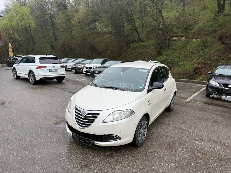 Lancia Ypsilon 0.9 twin air