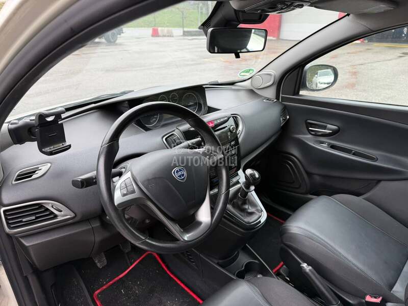 Lancia Ypsilon 0.9 twin air