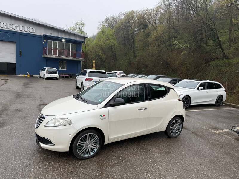 Lancia Ypsilon 0.9 twin air