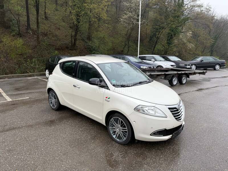 Lancia Ypsilon 0.9 twin air