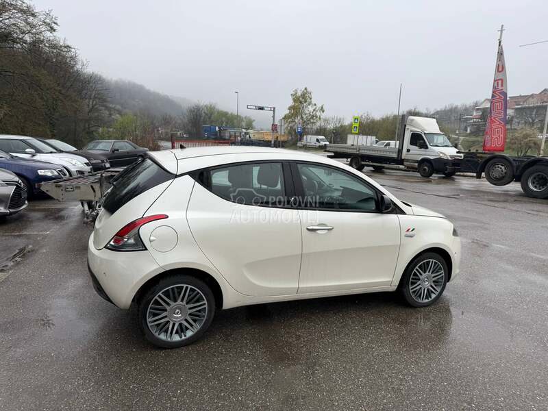 Lancia Ypsilon 0.9 twin air