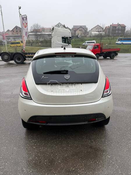 Lancia Ypsilon 0.9 twin air