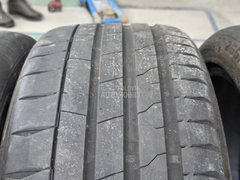 Continental 255/40 R19 Letnja