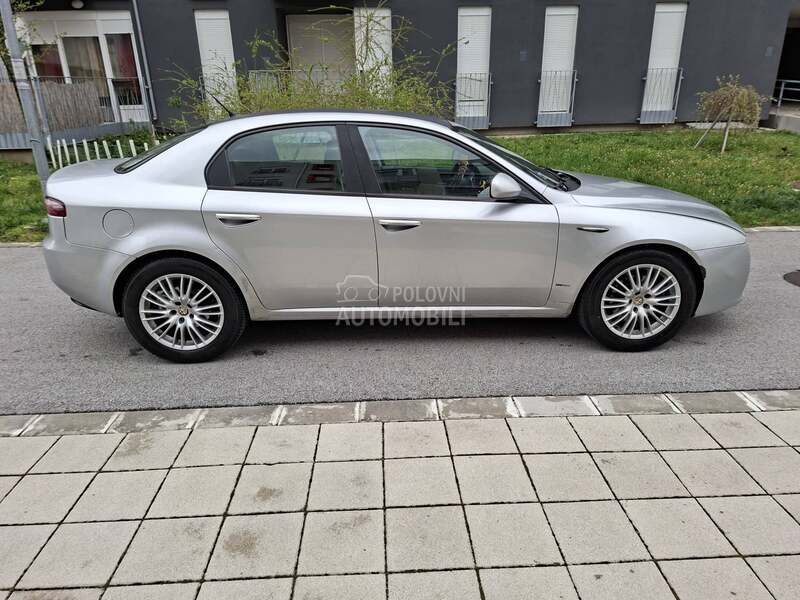 Alfa Romeo 159 