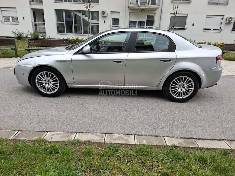Alfa Romeo 159 