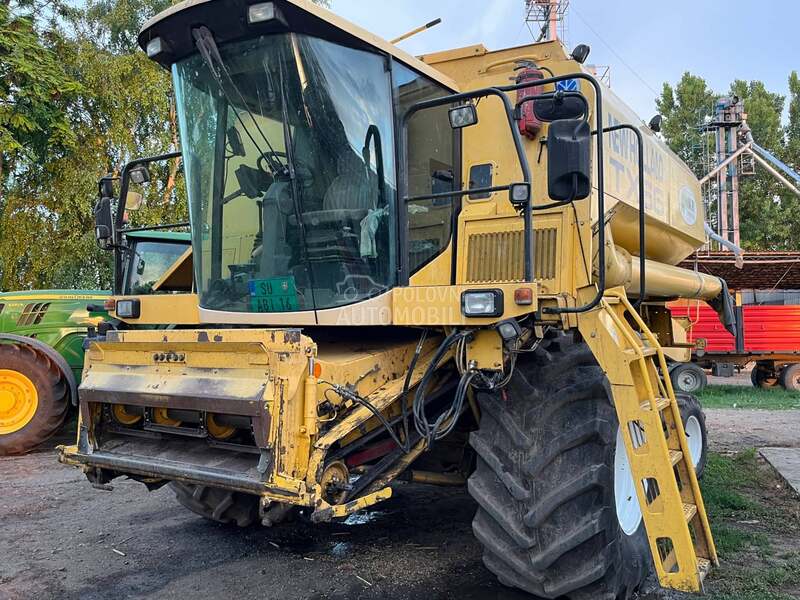 New Holland TX66