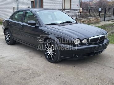 Jaguar X-Type 