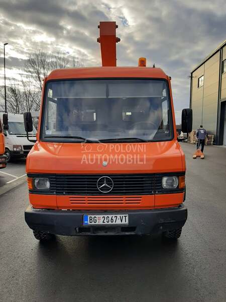 Mercedes Benz 709 DKA