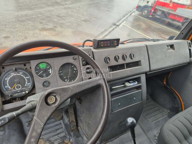 Mercedes Benz 709 DKA