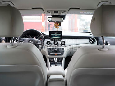 Mercedes Benz GLA 180 1.5
