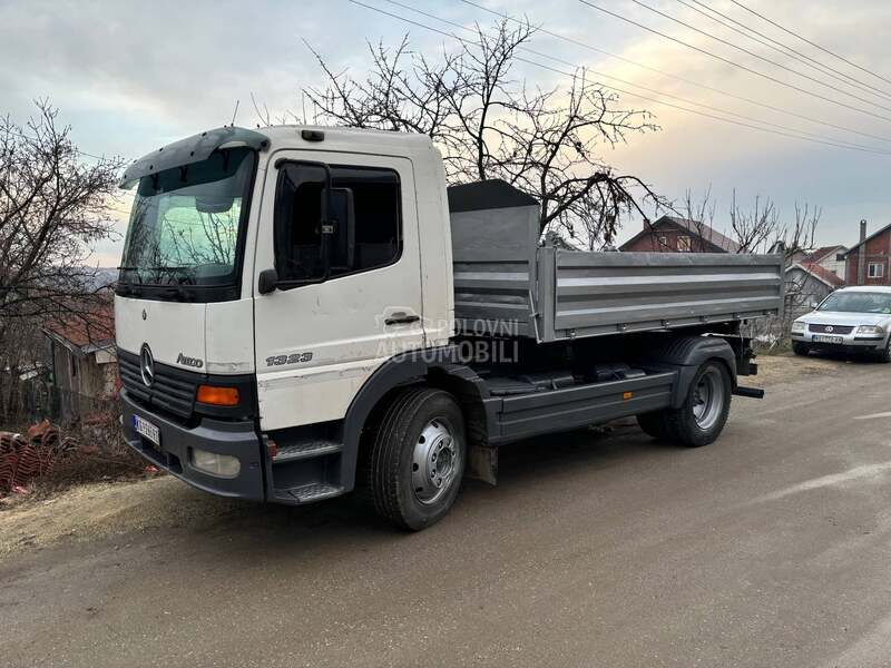Mercedes Benz 1323