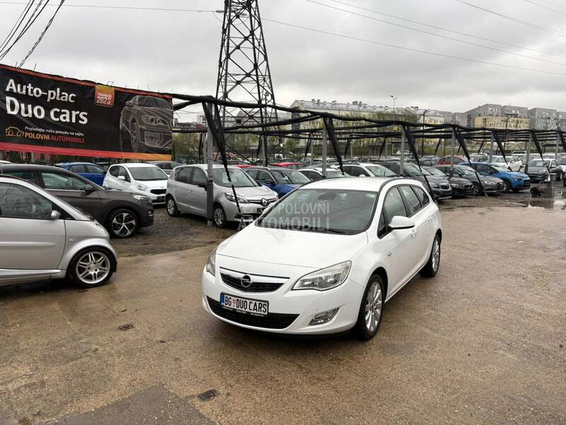 Opel Astra J 