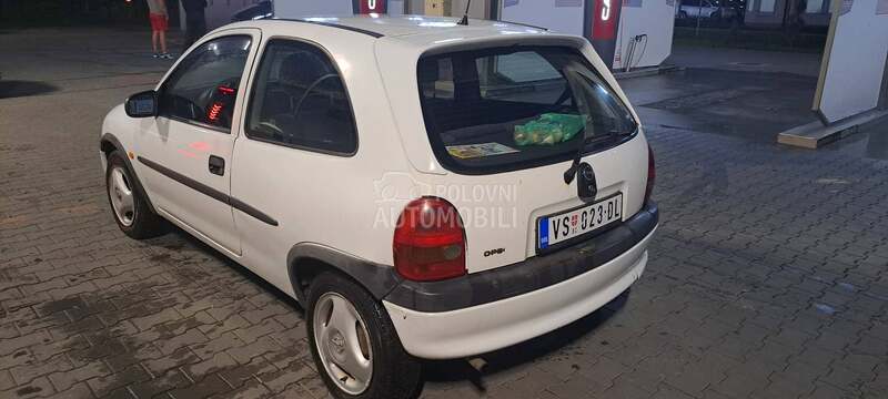 Opel Corsa B 1.0