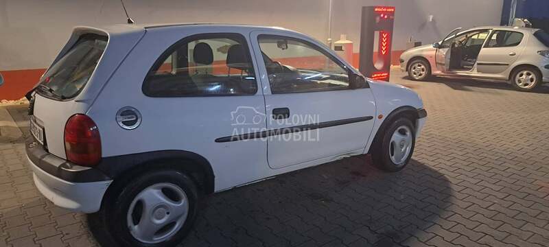 Opel Corsa B 1.0