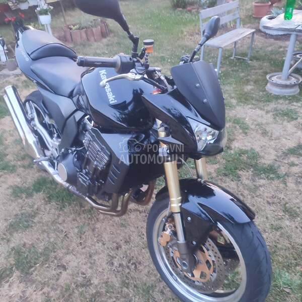 Kawasaki Z1000