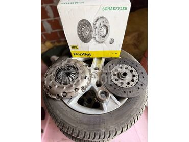 Set kvačila LUK kao nov za Mazda 3, 6, 5 od 2005. do 2010. god.