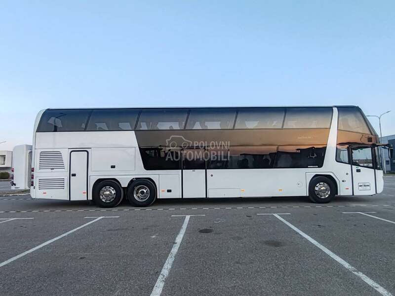 Neoplan Skyliner