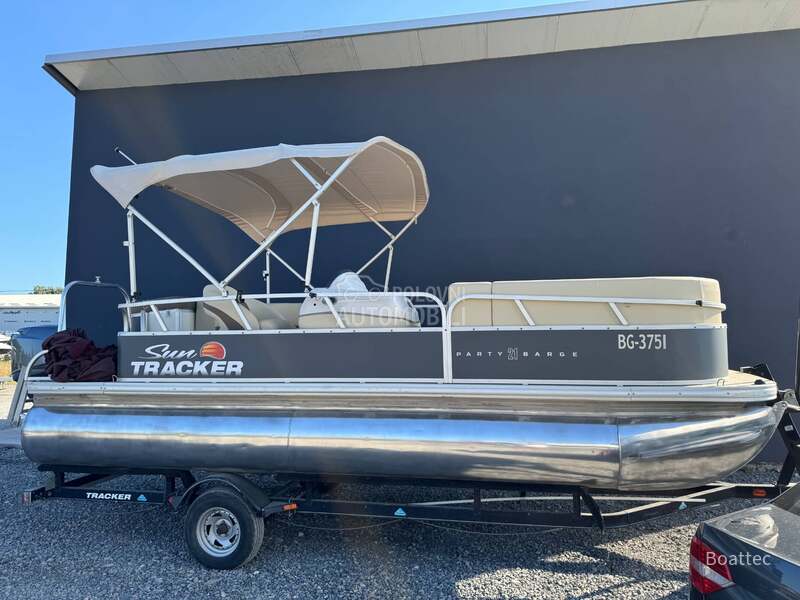 Suntracker party barge 21