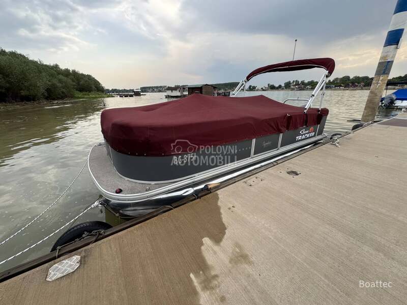 Suntracker party barge 21