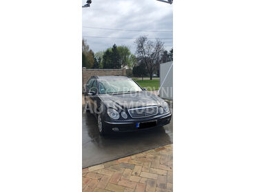 Mercedes Benz E 220 W211
