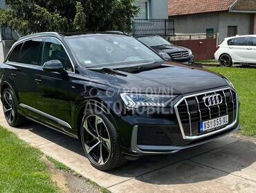 Audi Q7 S LINE