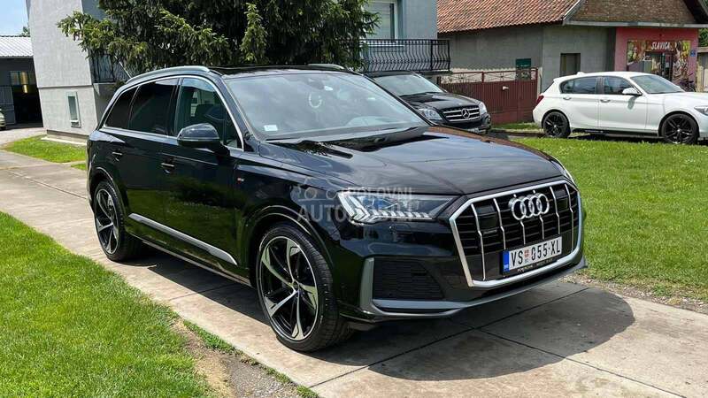 Audi Q7 S LINE