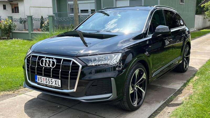 Audi Q7 S LINE